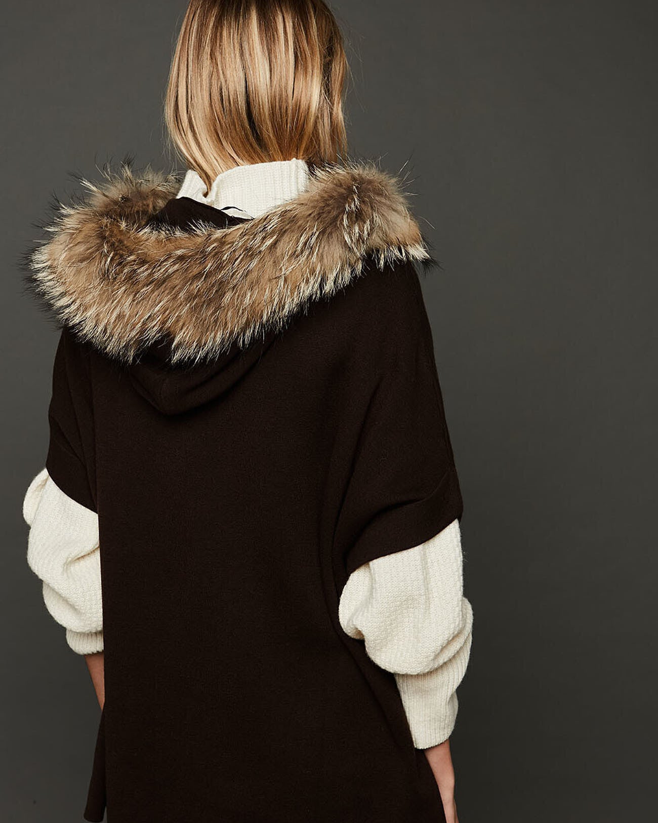 Poncho Pitifur Faume - seconde main